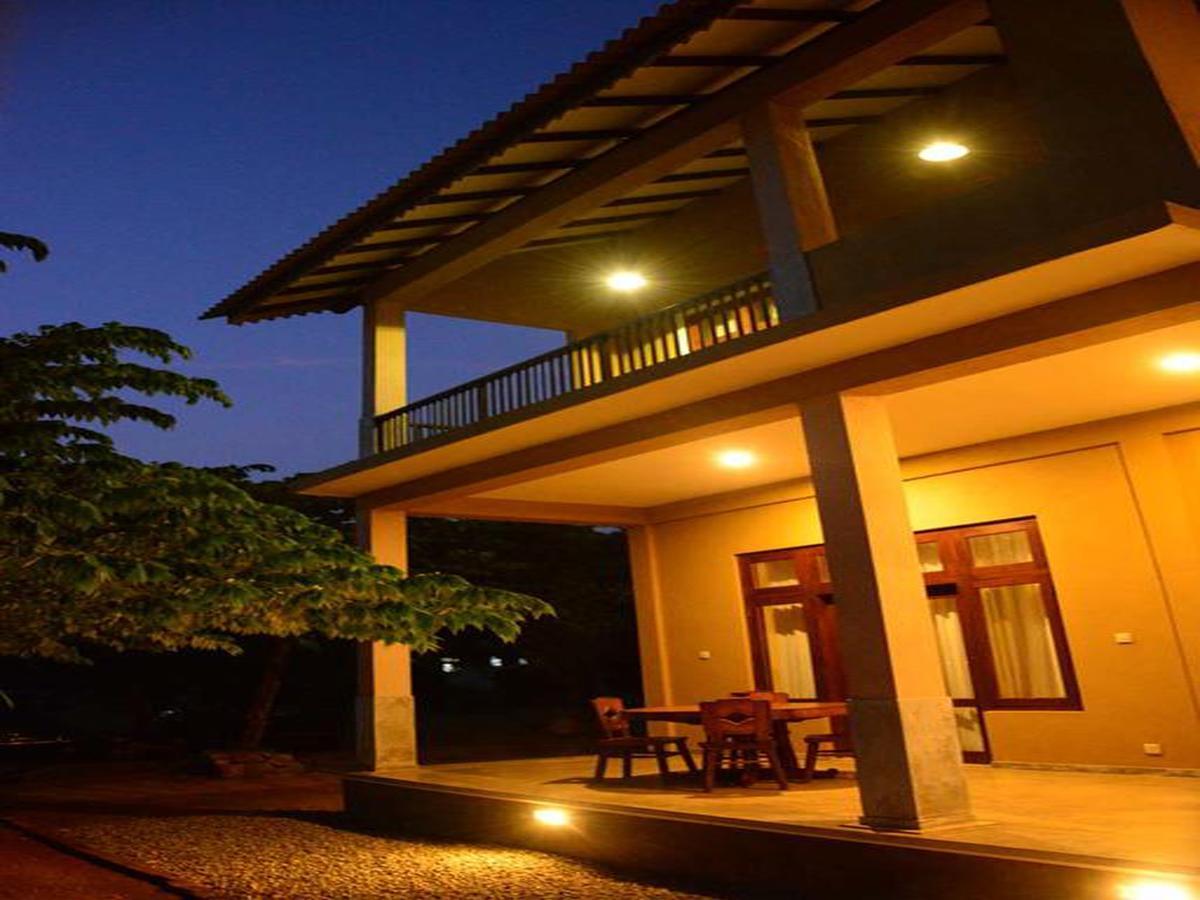 Castle Rock Sigiriya Hotel Kibissa Екстериор снимка