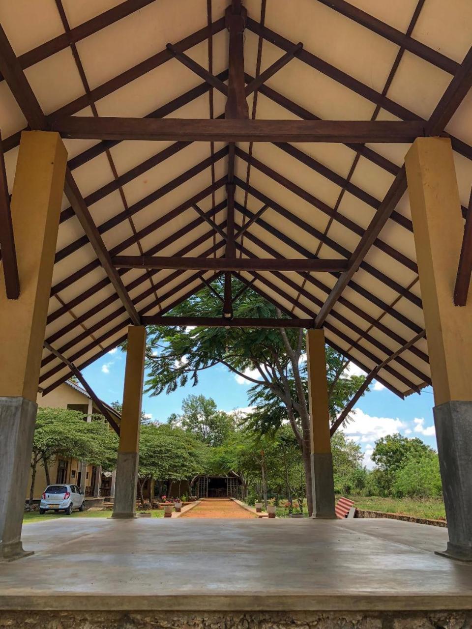 Castle Rock Sigiriya Hotel Kibissa Екстериор снимка