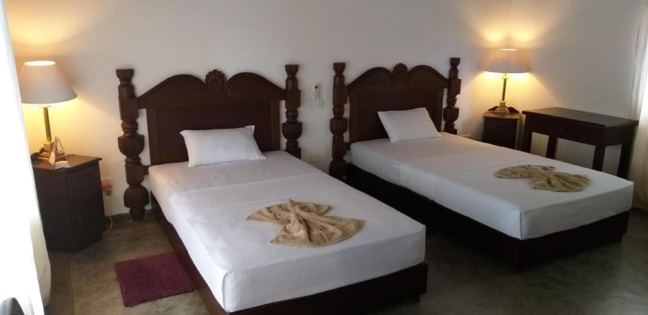 Castle Rock Sigiriya Hotel Kibissa Екстериор снимка