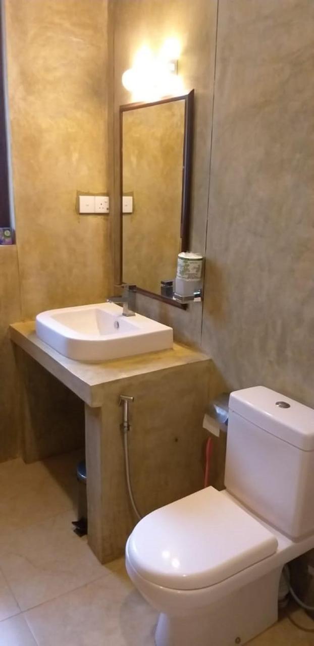Castle Rock Sigiriya Hotel Kibissa Екстериор снимка