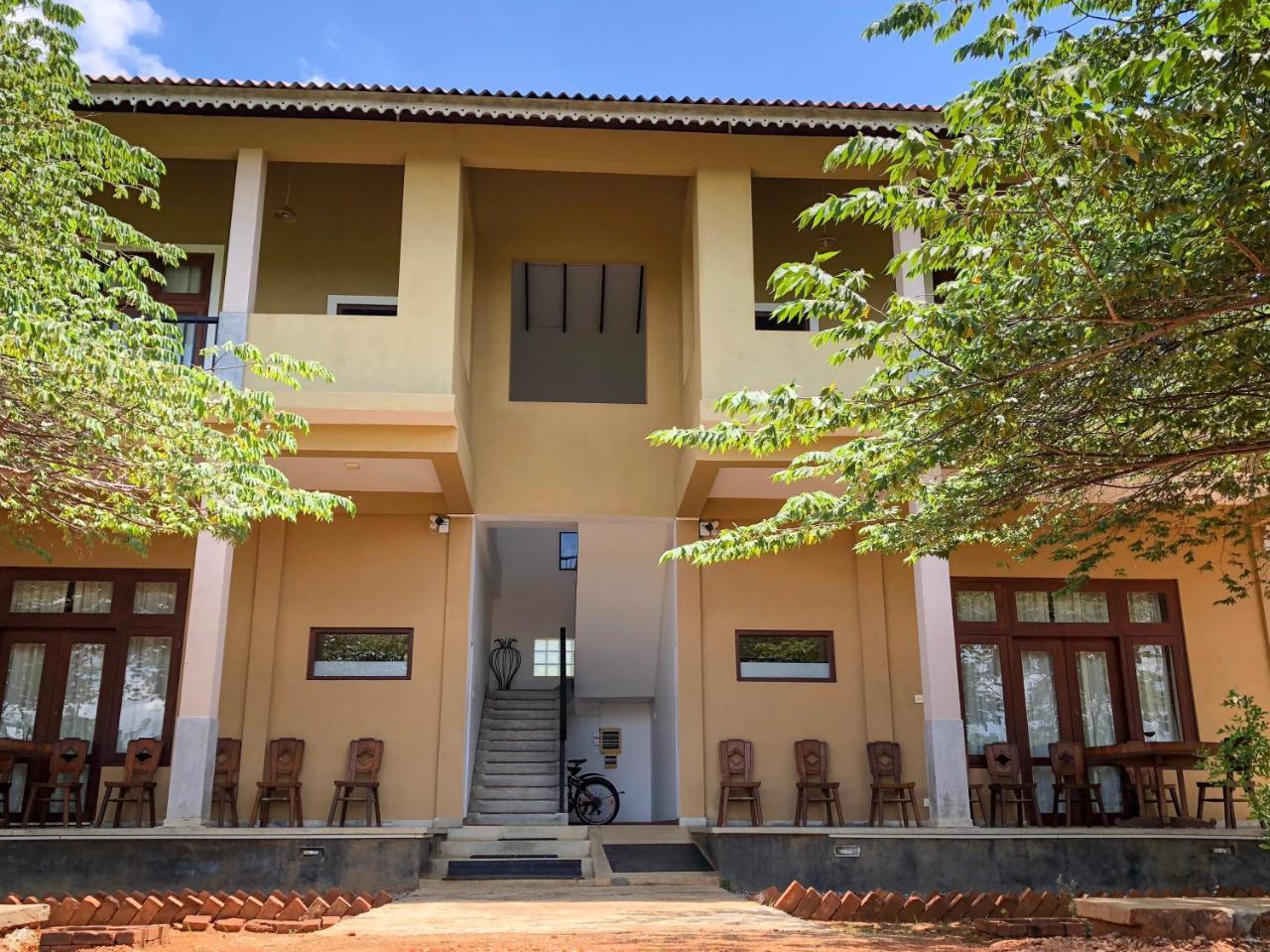 Castle Rock Sigiriya Hotel Kibissa Екстериор снимка